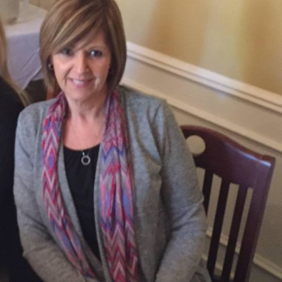 Meet your Posher, Pam - Picture 1 of 1